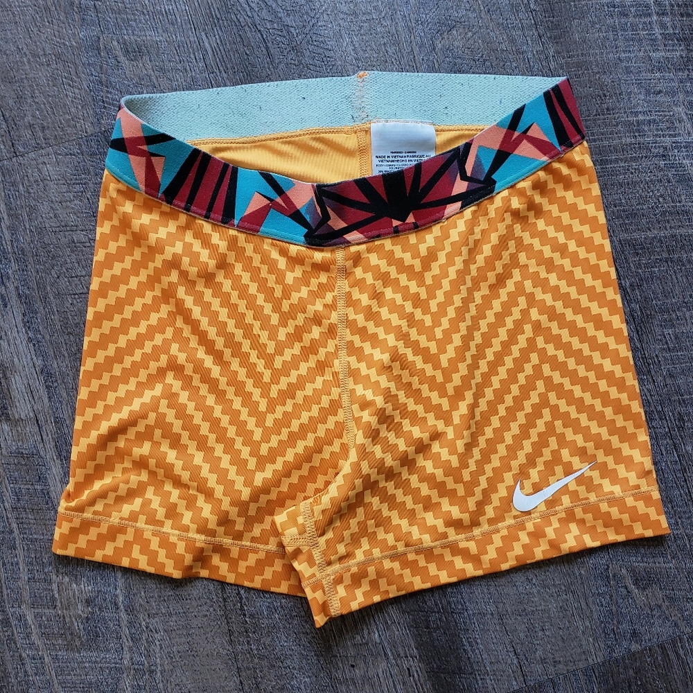 Nike Pro shorts | Size S